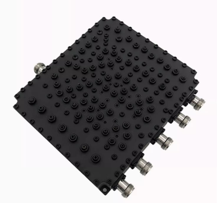  新巴尔虎左双频三频四频五频腔体合路器4G+5G